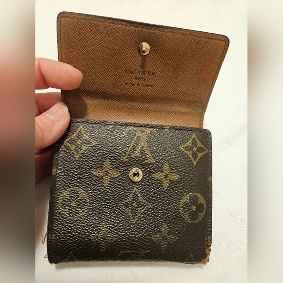 Louis Vuitton Classic Monogram Bi-fold Wallet - Picture 9 of 13